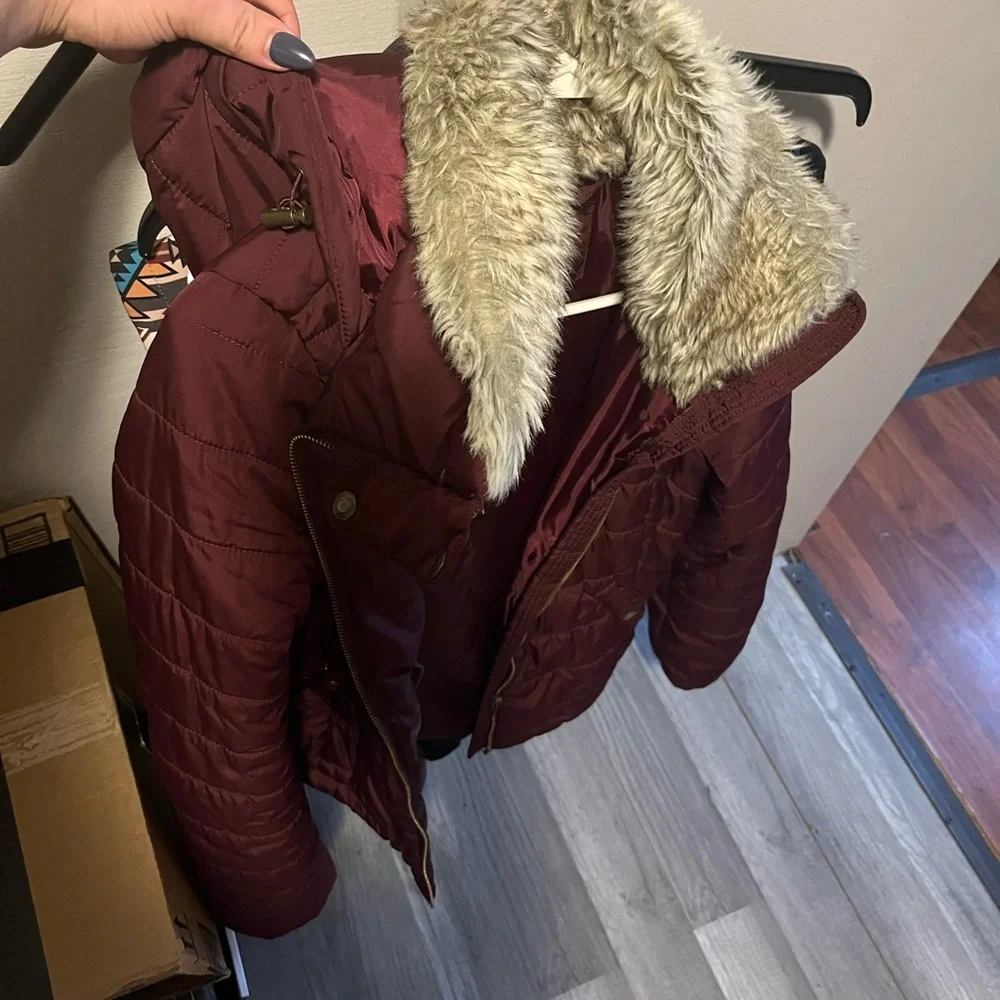 Aeropostale Women's Burgundy Jacket with Faux Fur Collar - Picture 4 of 4